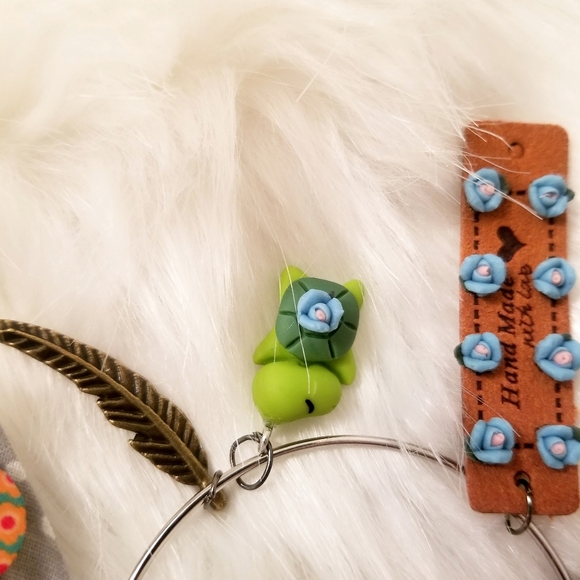 TEESAN MAKE A STATEMENT Japanese Silver Color Metal Bangle/Bracelet - Picture 5 of 6